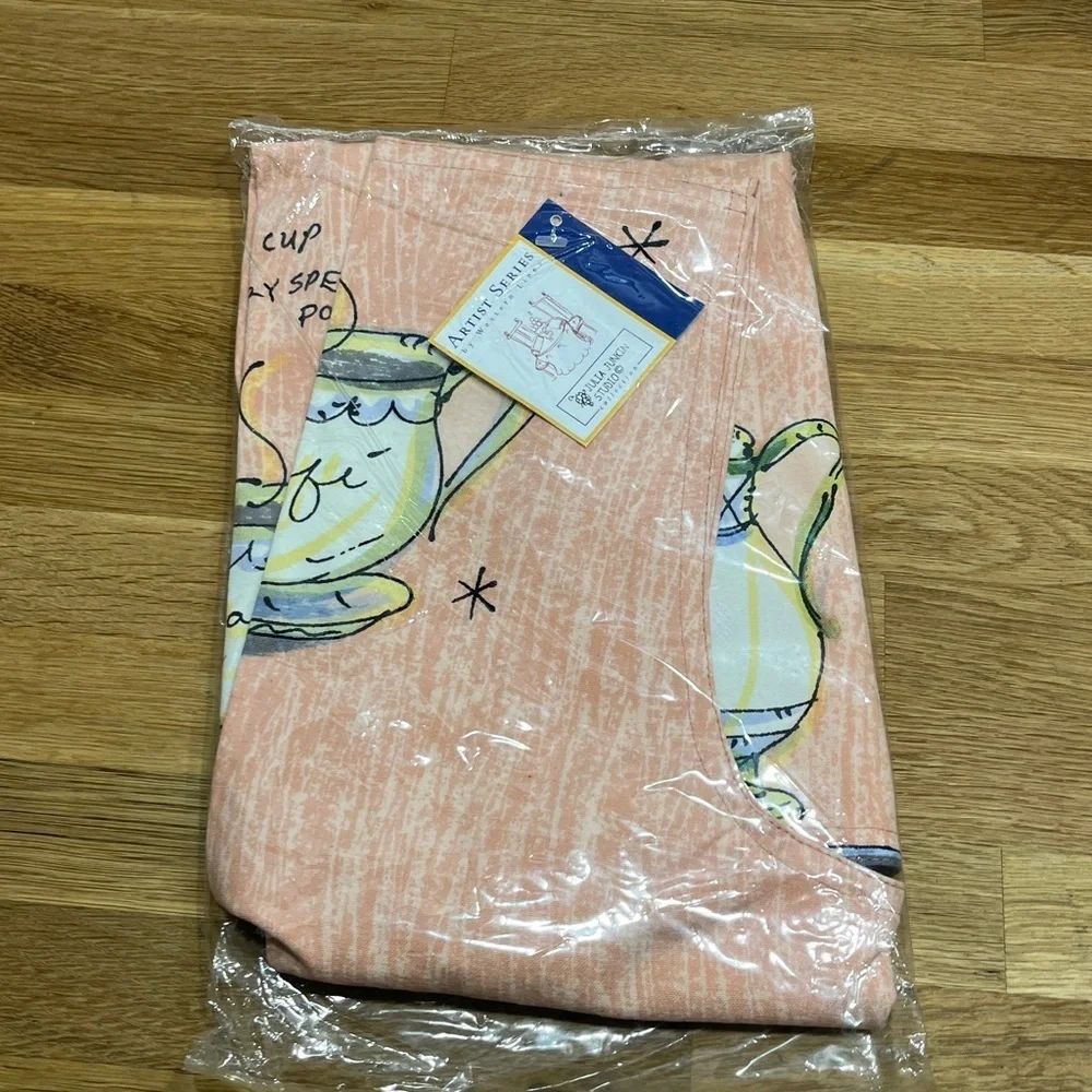 Julia Junkin Studio Artist Series by Western Linen Cafe Kitchen Apron - NWT